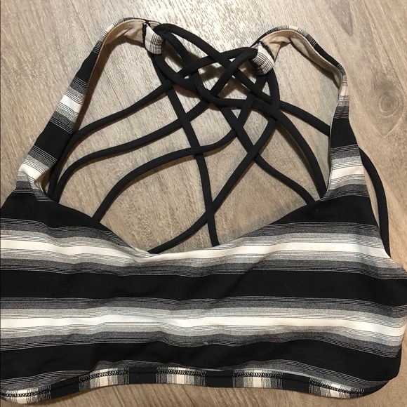 Lululemon sports bra (black and white) - Picture 5 of 6